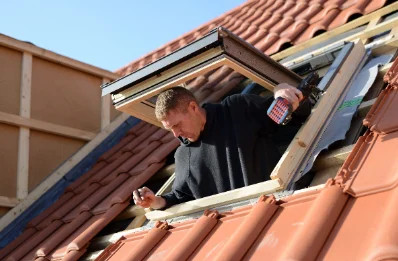 Pose de fenêtres de toit Velux à Berzème
